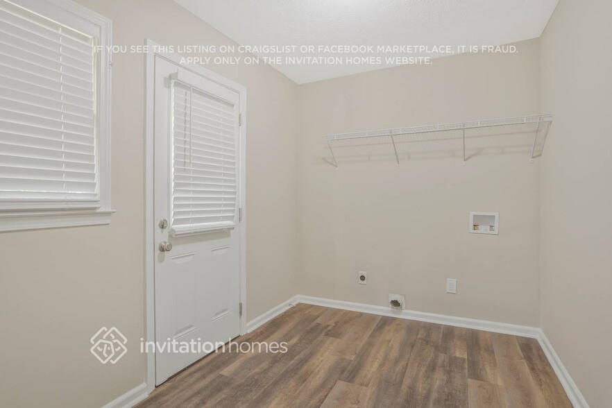 Building Photo - 2907 Barcelona Way