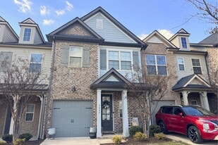 Building Photo - 3057 Sassafras Ln