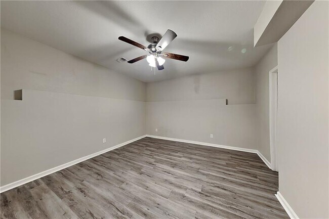 Building Photo - 192 Seals Dr