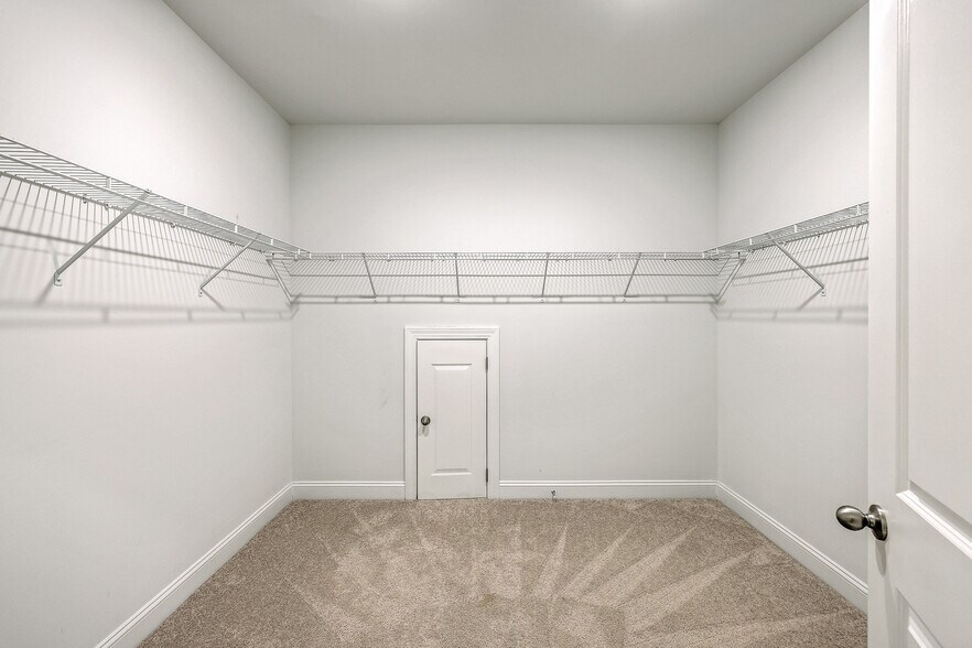 Building Photo - 316 Long Pier St