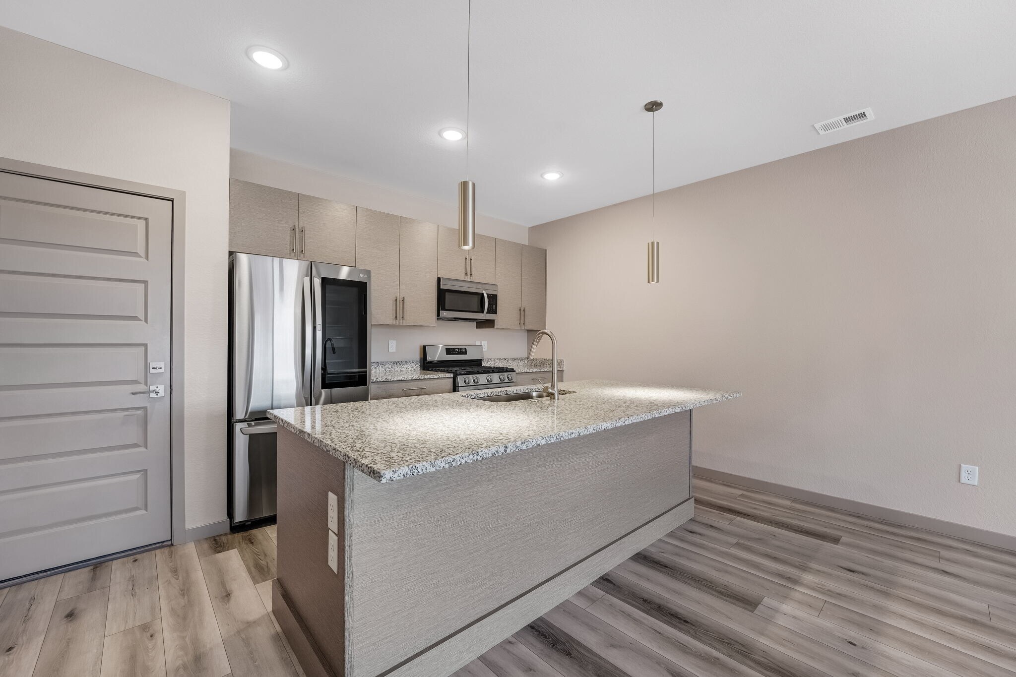 Building Photo - 6388 Nelson Ct