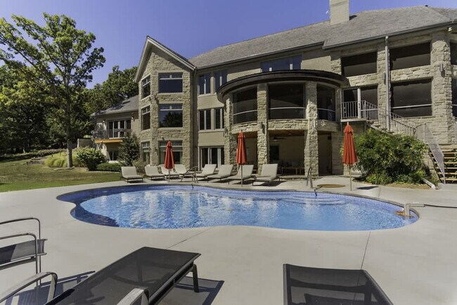 Building Photo - 1774 State Hwy UU