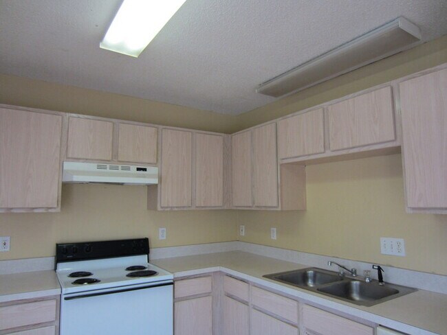 Building Photo - Single Family Home in Orlando