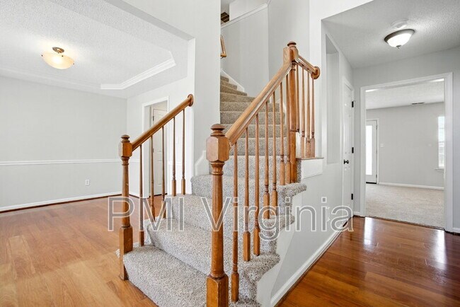 Building Photo - 312 Hickory Hinge Way