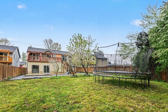 Building Photo - 29 112th St SE