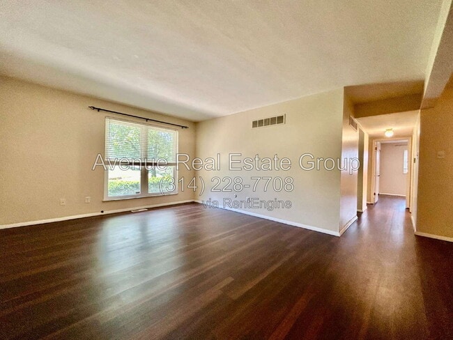 Building Photo - 10379 Forest Brook Ln