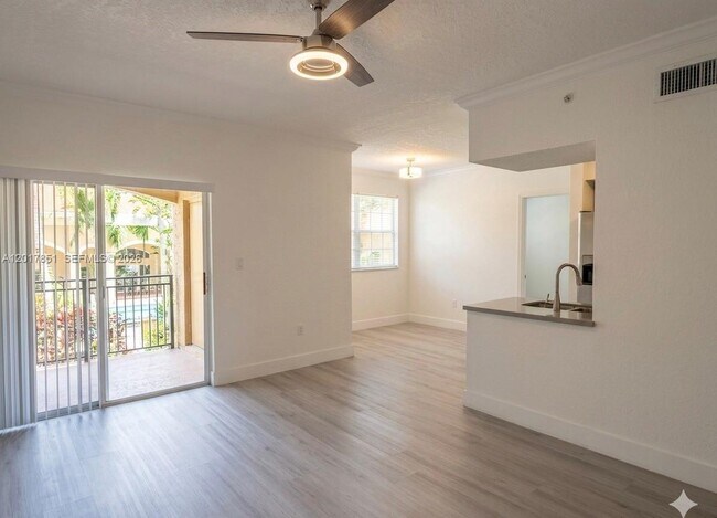 Building Photo - 140 SW 117th Ave