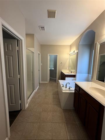 Building Photo - 1016 Grey Fox Dr