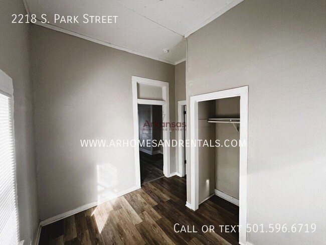 Building Photo - 2218 S Park St