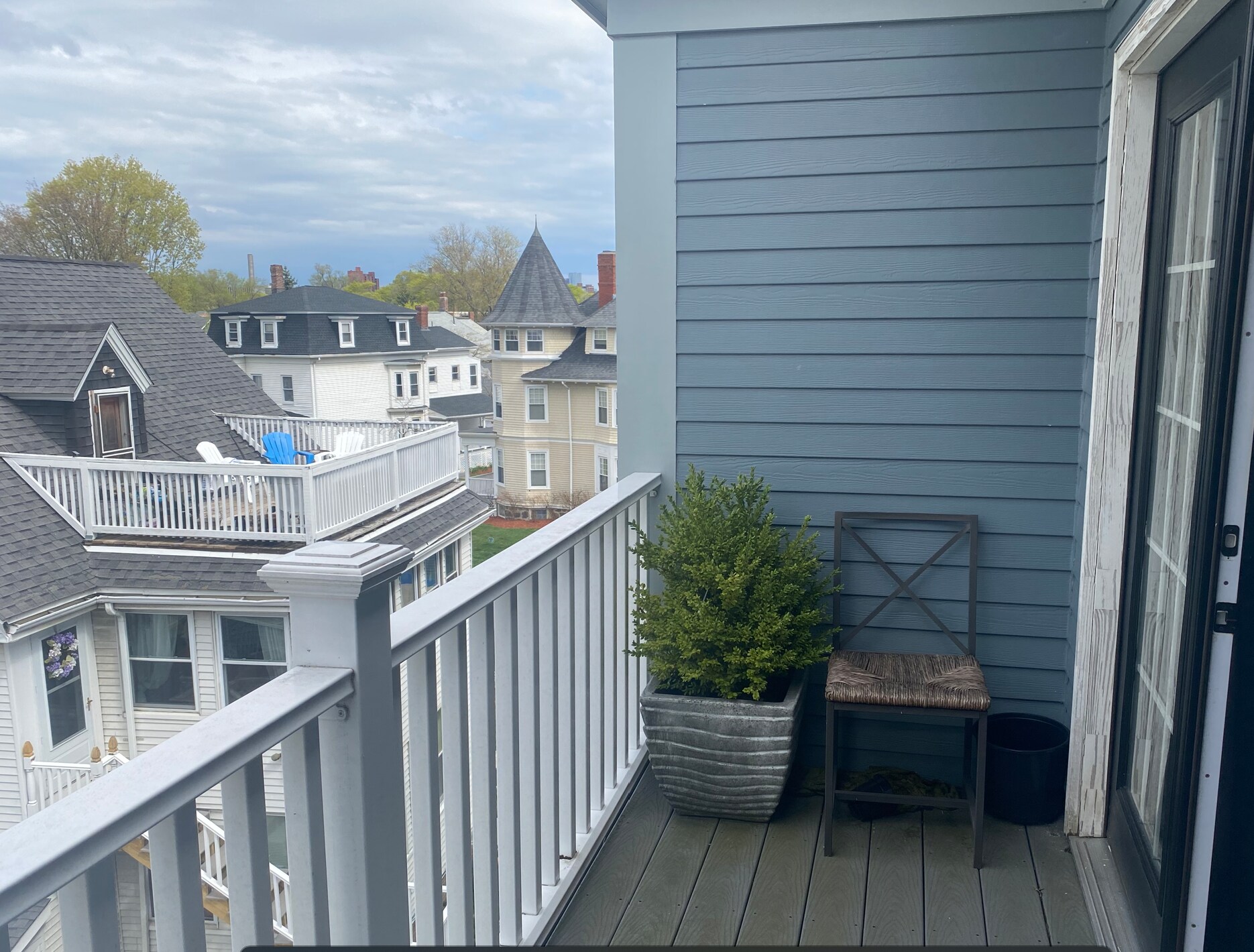 Building Photo - 14 Fern St