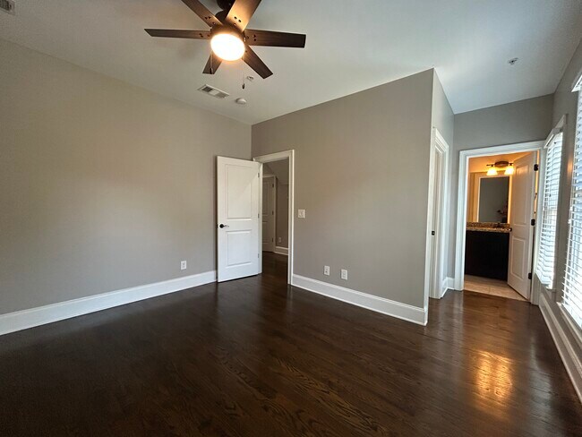 Building Photo - 1281 Dahlgren Lane