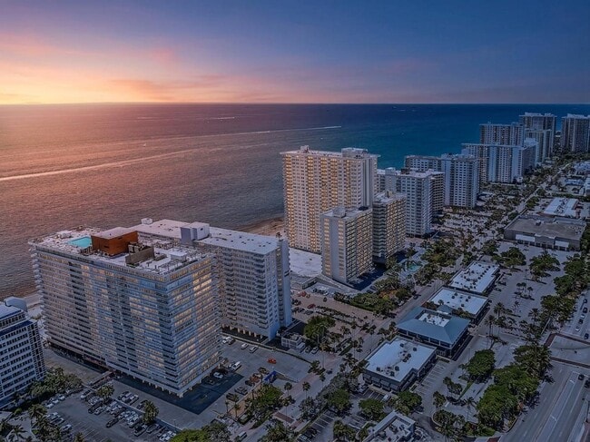 Building Photo - 4020 Galt Ocean Dr