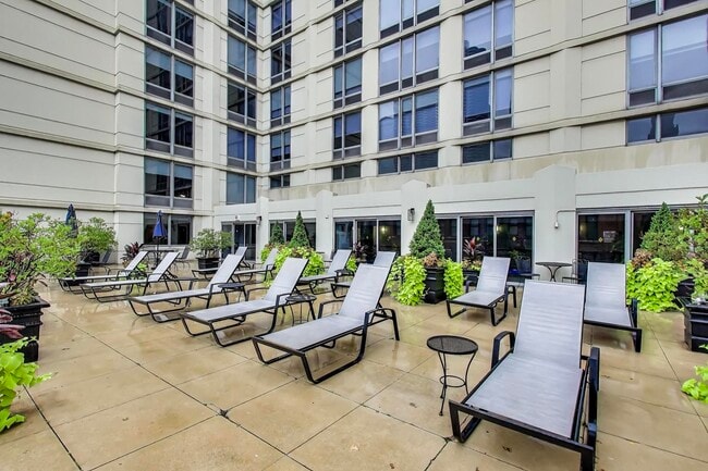 Building Photo - 440 N Wabash Ave