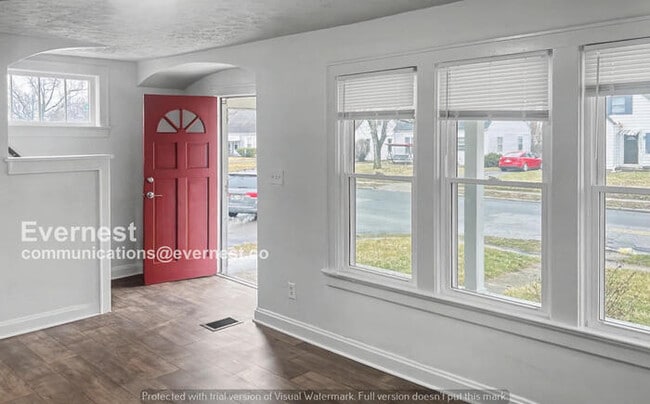 Building Photo - 2 Bed/1 Bath Home / Pet-Friendly / Vouchers Accepted / Available Now!