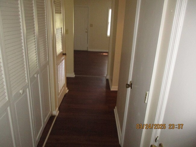 Building Photo - 612-A S Maple St