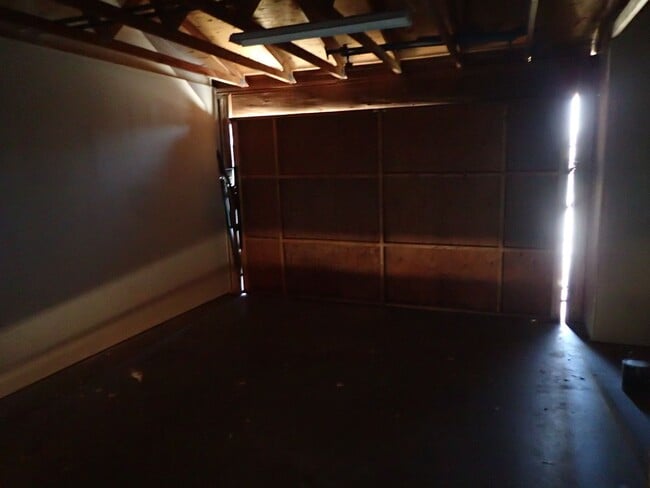 Building Photo - 936 W Atkins Ave