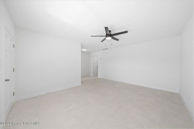 Building Photo - 154 Crescent Beach Dr