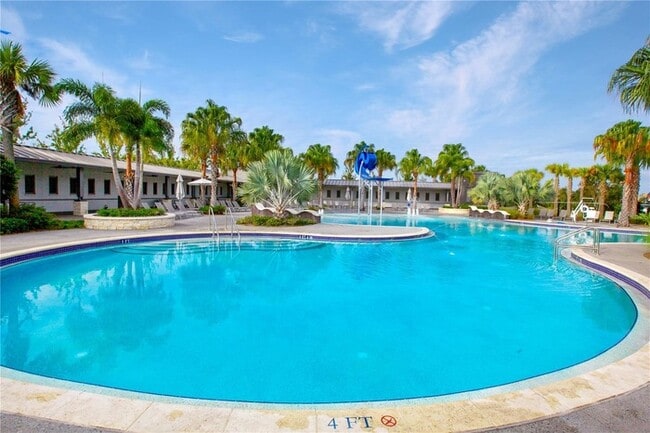 Building Photo - Luxurious 3/3.5 Spacious Townhome with a B...