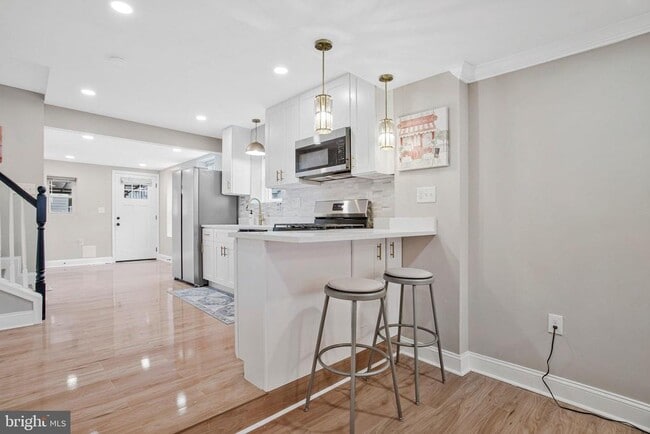 Building Photo - 1102 Carroll St