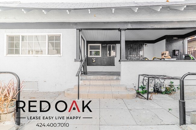 Building Photo - 617 S Soto St