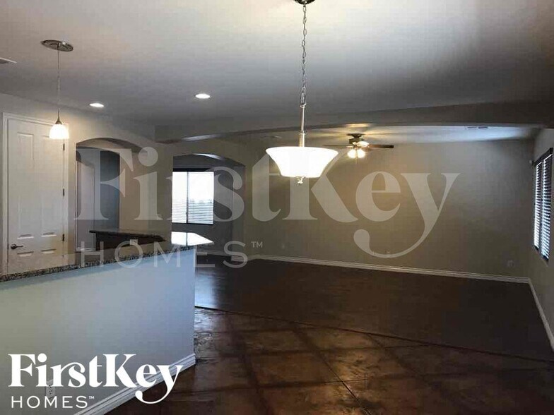 Building Photo - 28 Delighted Ave