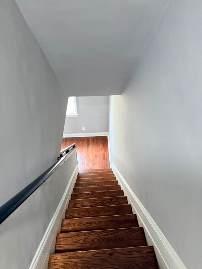 Building Photo - 4909 Chalgrove Ave