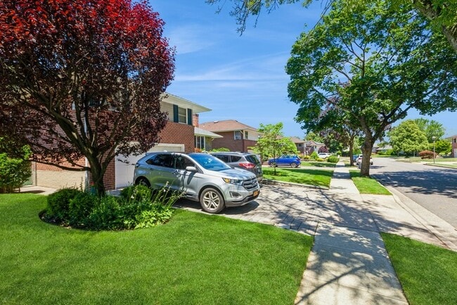 Building Photo - 50 Edgewood Dr