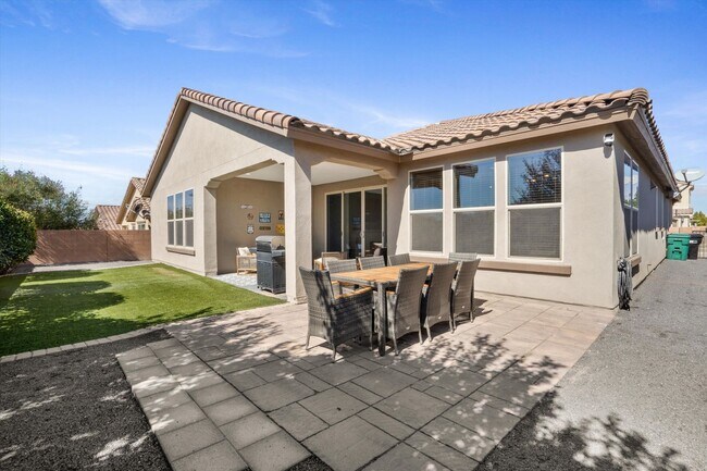 Building Photo - FULLY FURNISHED, Recently Constructed 4 Bedroom Home Available Near Golf Course Rd & Southern Blvd!