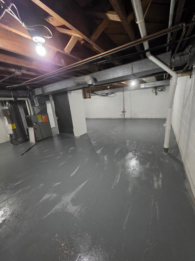 Building Photo - 4465 N 147th St