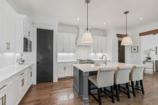 Building Photo - 59 Brookwood Terrace