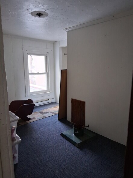 Building Photo - 137 Mill St