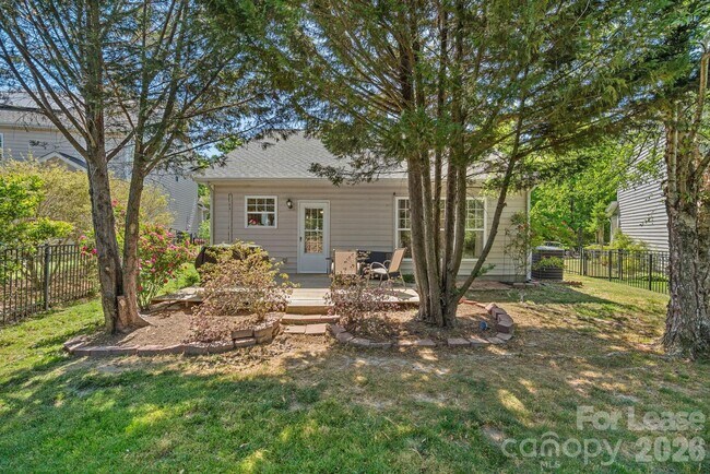 Building Photo - 1626 Hammond Dr