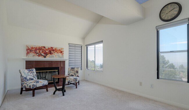 Building Photo - 1011 S Mountcrest Ct