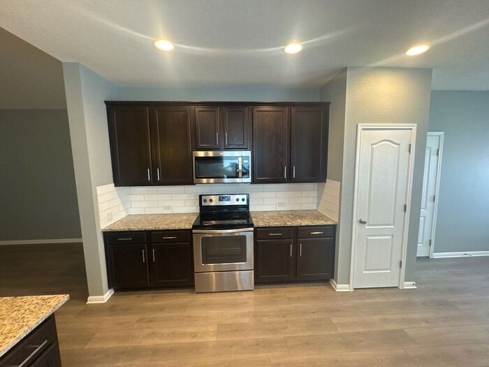 Building Photo - 722 Coconut Grove St