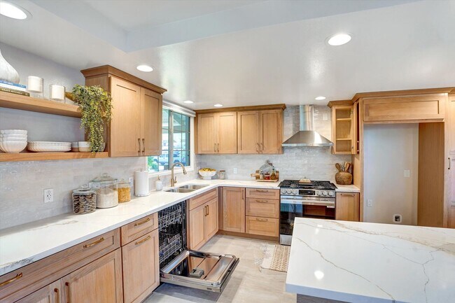 Building Photo - Spacious 4-Bedroom Whittier Home with Updated Kitchen