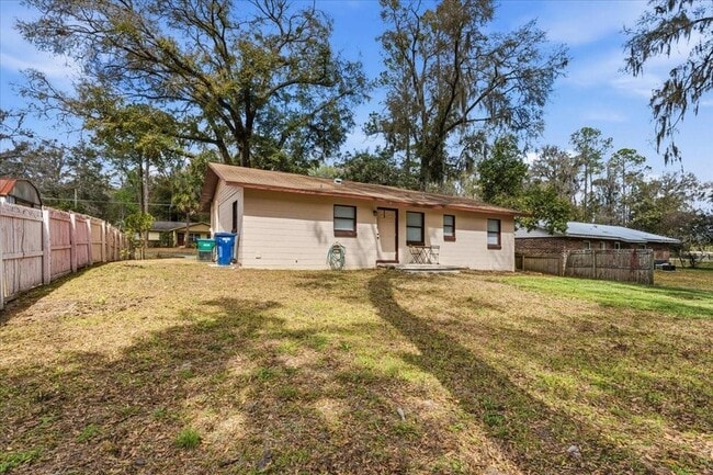 Building Photo - 11907 NW 147 Pl