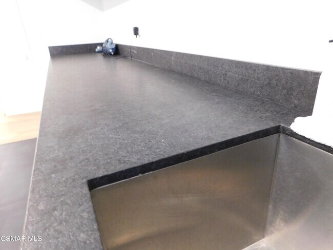 Building Photo - 30024 Quail Run Dr