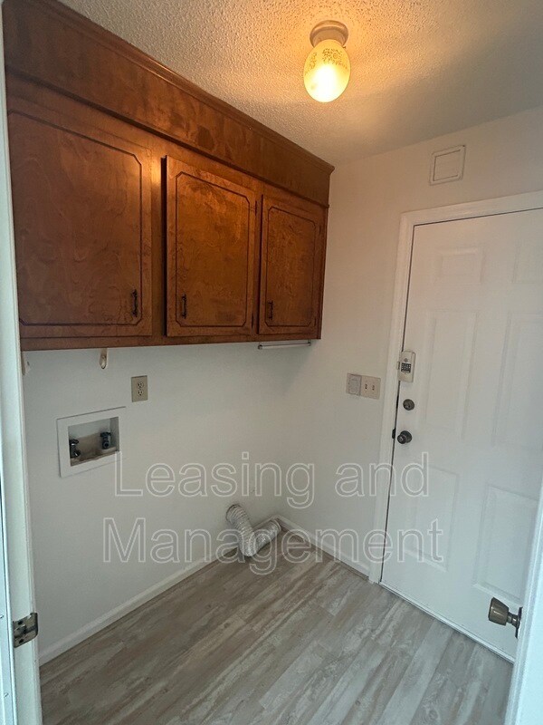 Building Photo - 7744 Rosin Dr