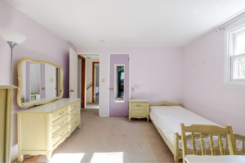 Building Photo - 230 Middle Rd