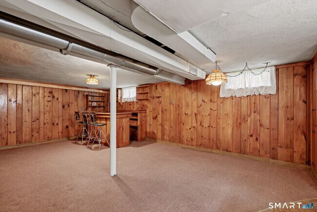 Building Photo - 21 Victory Ct
