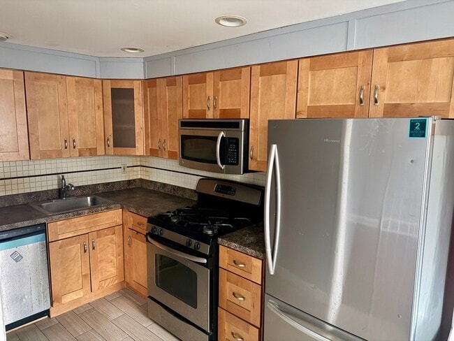 Building Photo - Spacious 3BR Home in Overbrook Park – Front Yard, Modern Kitchen, Washer and Dryer & Basement