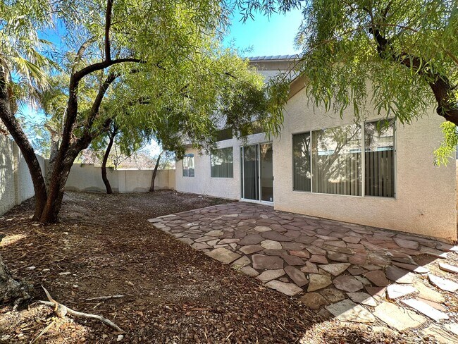 Building Photo - RHODES RANCH
