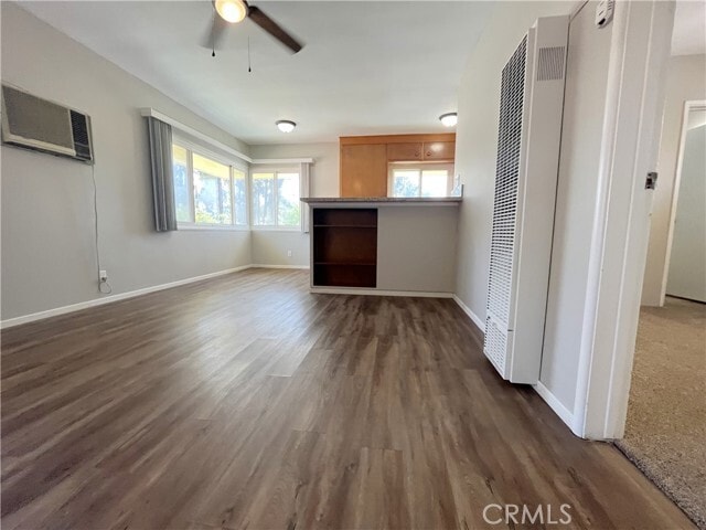 Building Photo - 10 W Cypress Ave