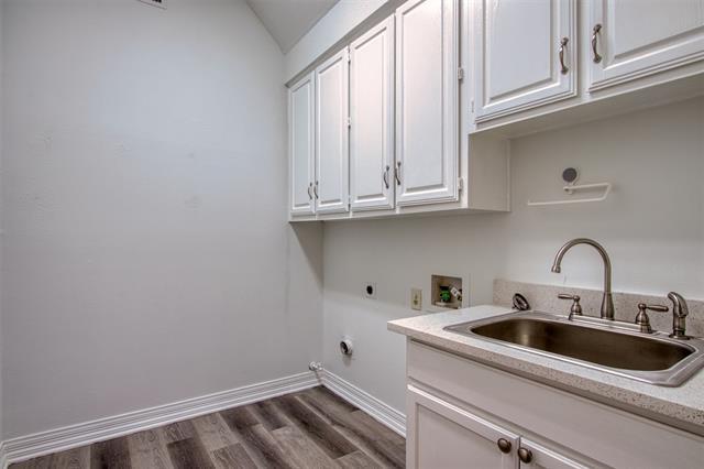 Building Photo - 4564 Hitching Post Ln