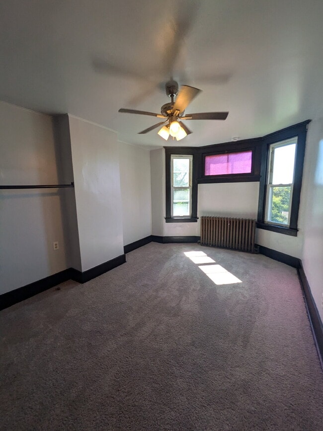 Building Photo - Newly Updated 3 bedroom in Carrick! Section 8 is considered
