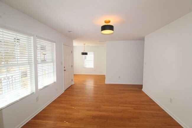 Building Photo - Discover modern living in this recently re...