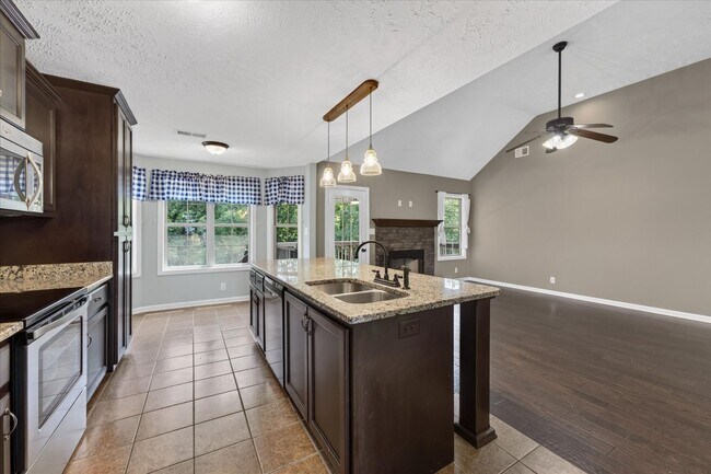 Building Photo - 2973 McManus Cir