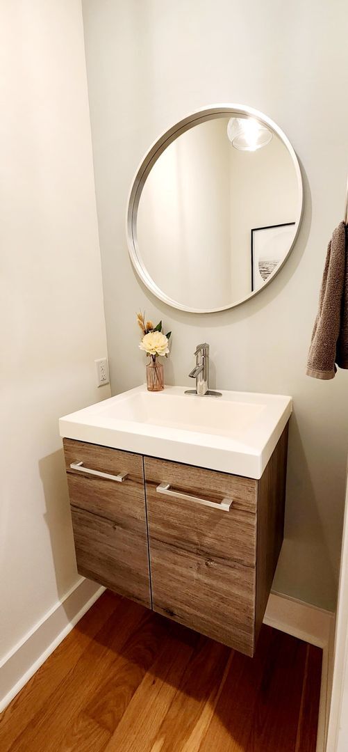 Building Photo - Modern 3-Bedroom Townhome with Pool Access Near Downtown Cookeville