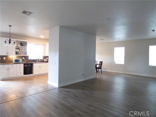 Building Photo - 6279 Long Cove Dr