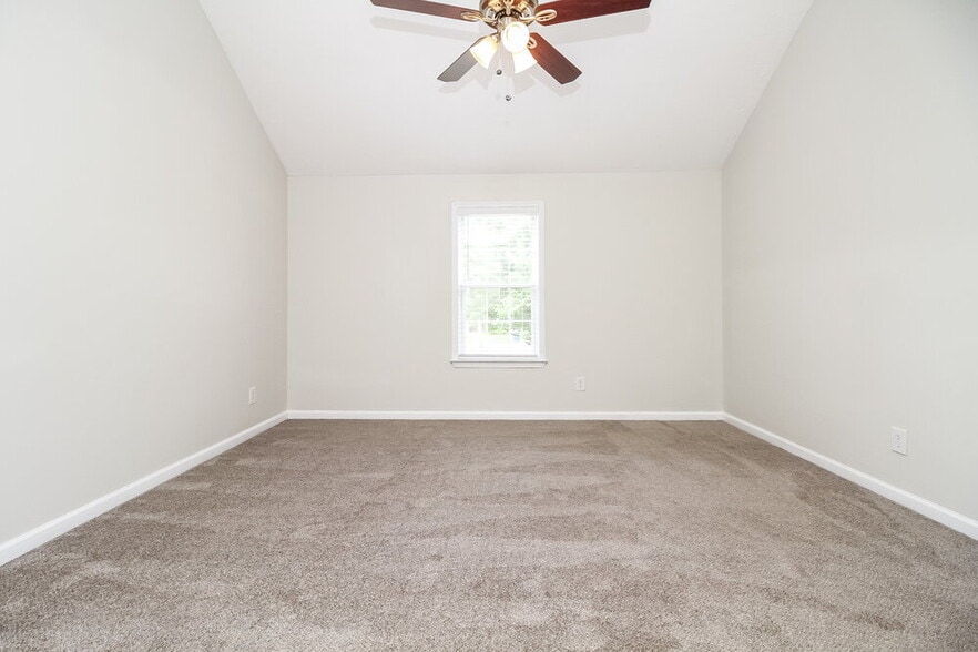 Building Photo - 615 Zellwood Dr